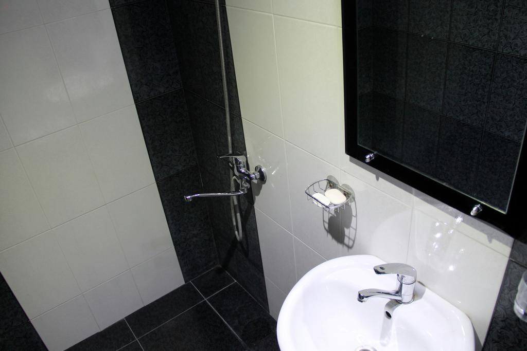 Guesthouse Levani Gori Quarto foto